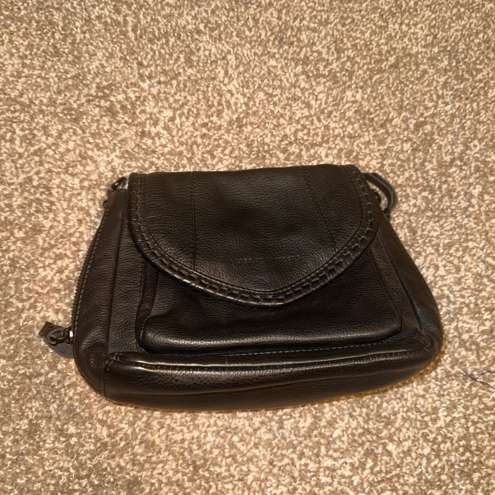 Aimee Kestenberg leather Crossbody Bag Missing Strap but a new one can be added